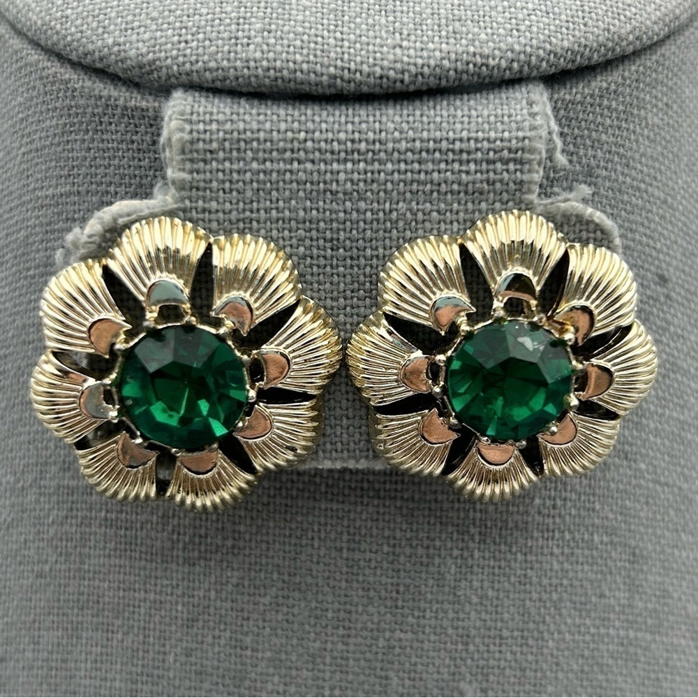 Vintage Coro Silver Tone Flower Clip On Earrings with Emerald Green Rhinestones